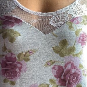 Cute Floral & Lace Tank Top